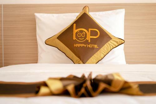 Happy Hotel