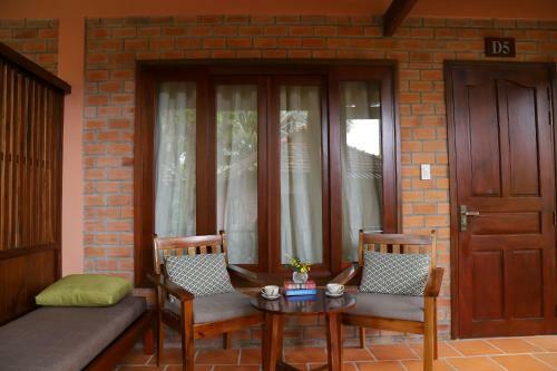 Hotel Thanh Kieu Beach Resort
