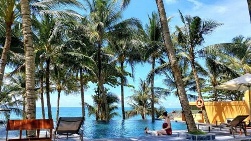 Hotel Vida Loca Sunset Beach Resort