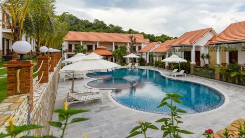 Hostal Bungalow S�ng T??i Mountains