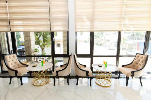 Queen Hotel Ho�ng Gia