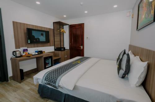 Royal Palms Hotel