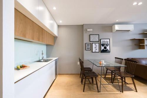 The Avis Apartments - Greathouse