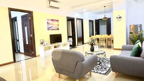 Coastal View - S?n Th?nh 2 Apartment
