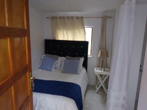 Hostal Demepran Grove B & B