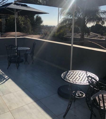 8 On Acacia Bed & Breakfast