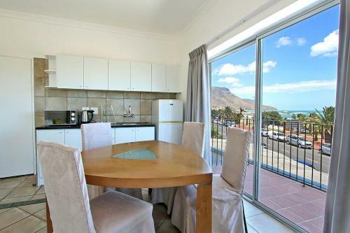 Apartamento On The Beach In Campsbay