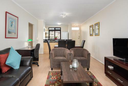 Island Club Apartments