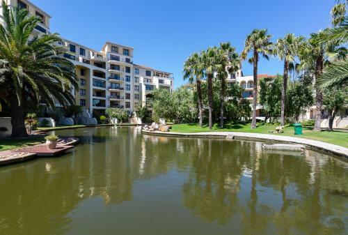 Island Club Apartments