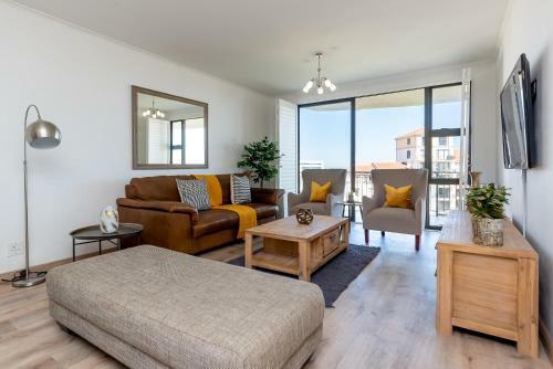 Island Club Apartments