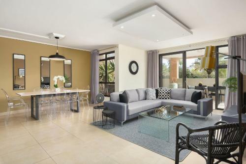 Island Club Apartments
