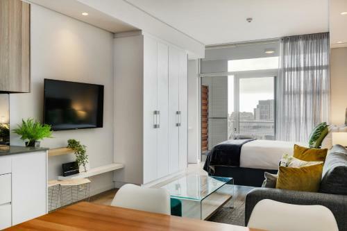Eco Balcony Apartment Near Table Mountain