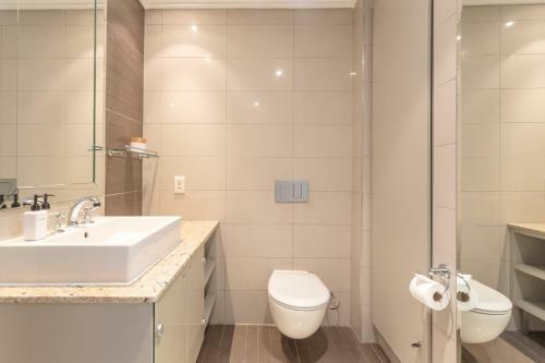 Unit 613 In Cape Royale Apartments Building