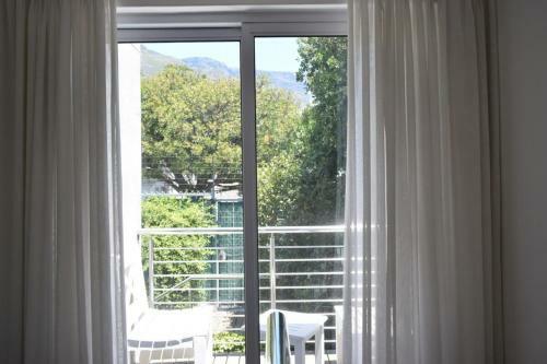 Breathtaking 3 Bedroom Apartment In Cape Town