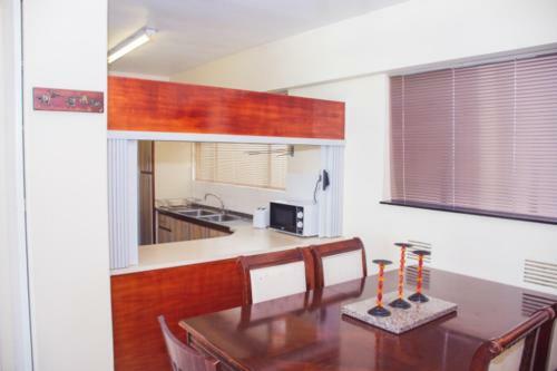 Apartamentos High Tide Beach Condo