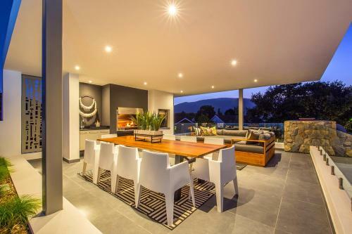 Villa Island Retreat