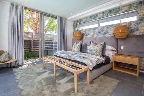 Villa Island Retreat