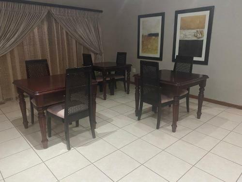 Hostal Tirisanommogo Guest House