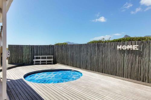 Bungalow Beach Villa