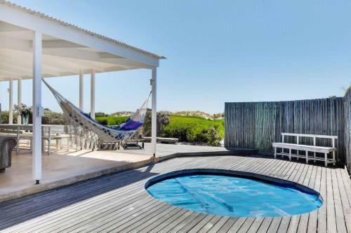Bungalow Beach Villa