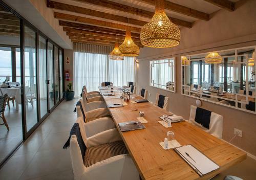 Shark Bay Hotel & Spa