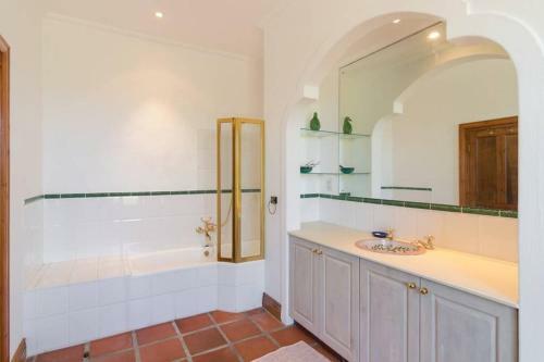 Villa Knysna Tuscan Hideaway- Ef1