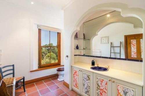 Villa Knysna Tuscan Hideaway- Ef1
