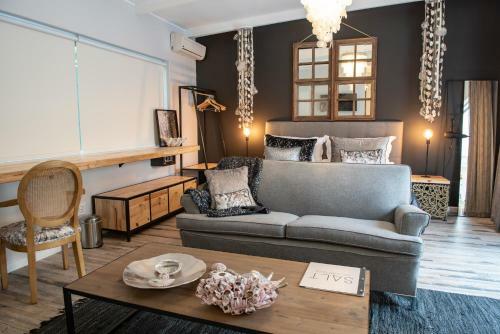 Hostal Salt Boutique Guesthouse