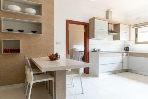 3 Bedrooms Exclusive Villa In Mass Media