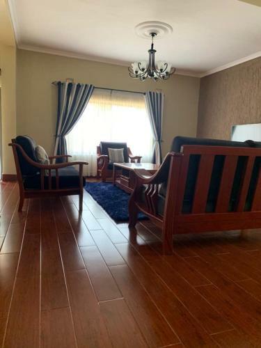 3 Bedrooms In An Apartment In Mass Media