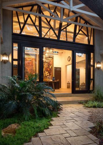 Mbano Manor Hotel