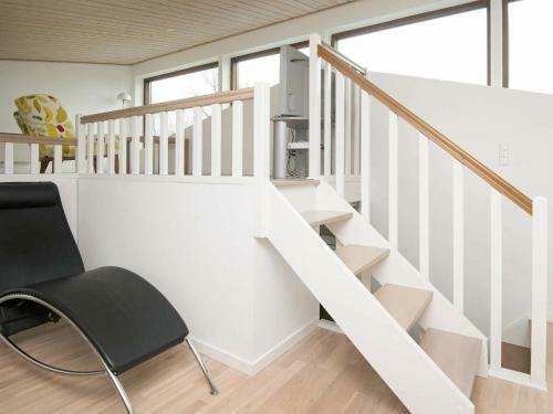 Three-bedroom Holiday Home In Bjert 5