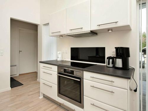 Three-bedroom Holiday Home In Oksb�l 33