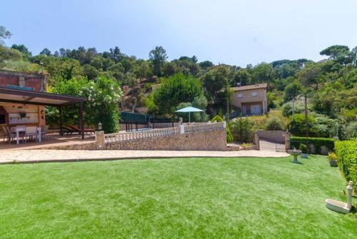 Montbarbat Villa Sleeps 8 Pool Wifi