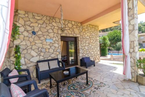 Montbarbat Villa Sleeps 8 Pool Wifi