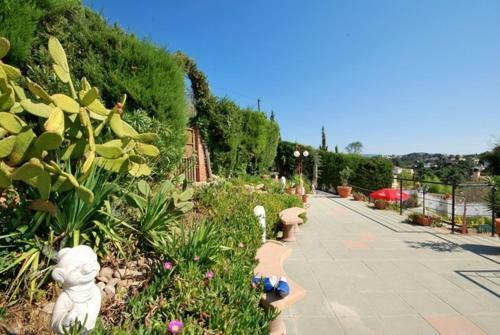 Montbarbat Villa Sleeps 6 Pool Wifi