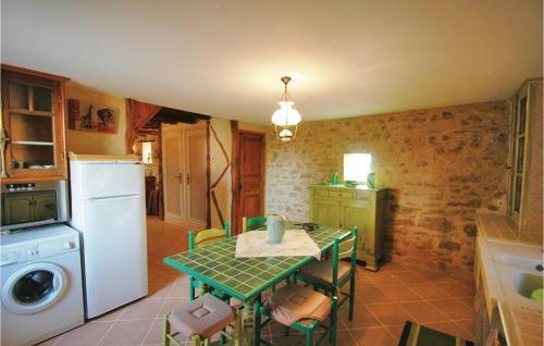 Three-bedroom Holiday Home In Terrasspn-lavilledieu
