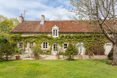 Vaumambert Villa Sleeps 6 Pool Wifi