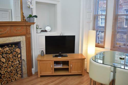 Rose Street - Watchmakers Apartment