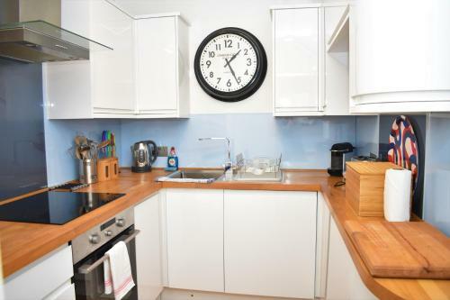 Rose Street - Watchmakers Apartment
