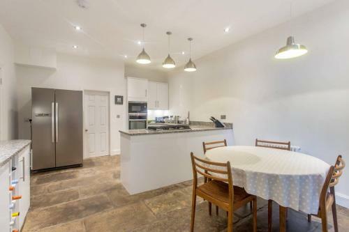 Altido 2 Bed Apartment In City Centre