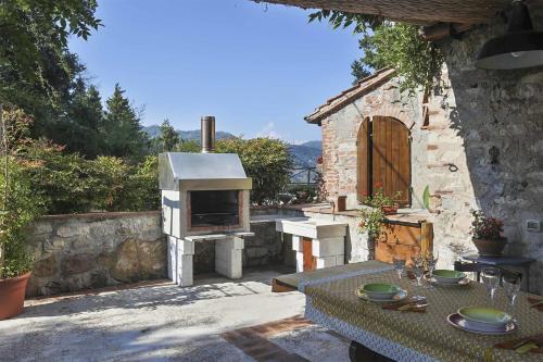 Castagnori Villa Sleeps 8 Wifi