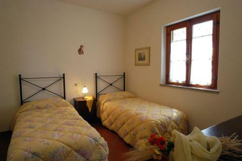 Montaione Apartment Sleeps 8