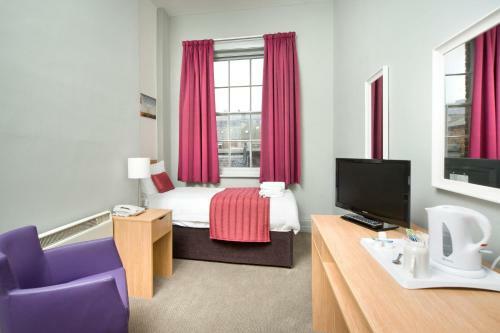 The Tarbet Hotel