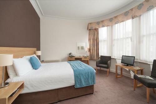 The Tarbet Hotel