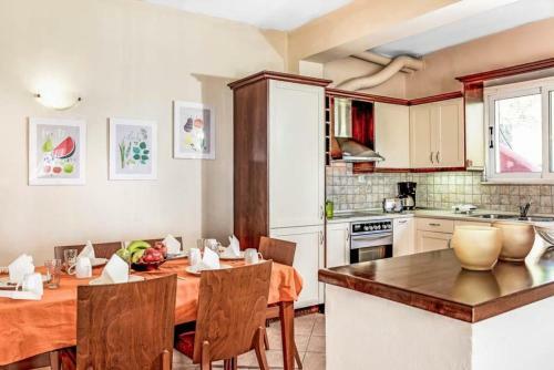 Lithiasmenos Villa Sleeps 6 Pool Air Con Wifi