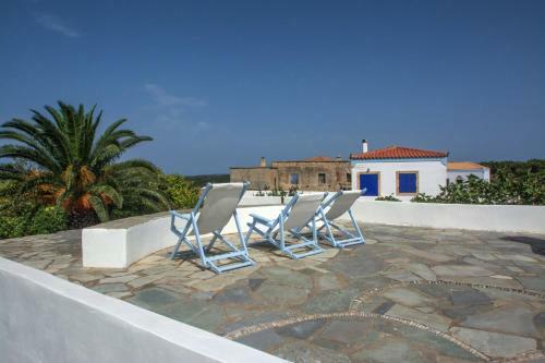 Hostal Guest House Pitsinades