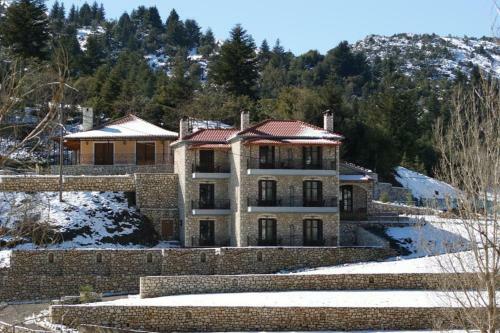 Hostal Kaloneri Rooms