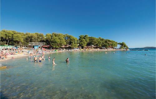 Two-bedroom Holiday Home In Rastane Donje