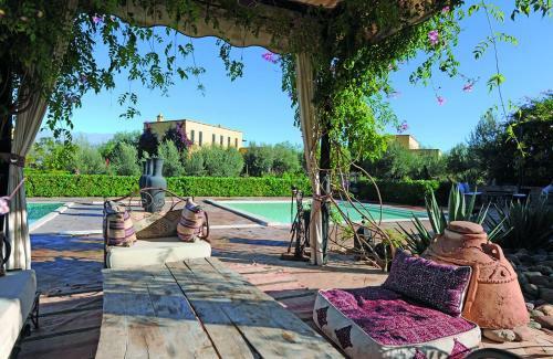 Hotel Fawakay Villas